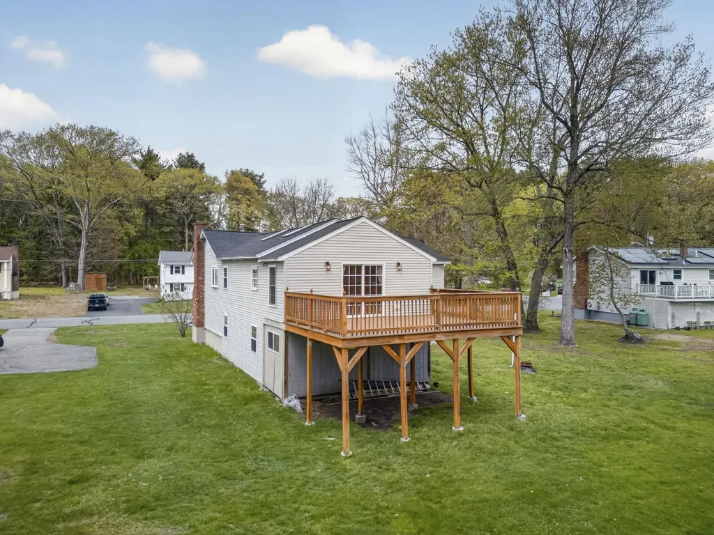 27 Townsend Avenue Salem NH 03079