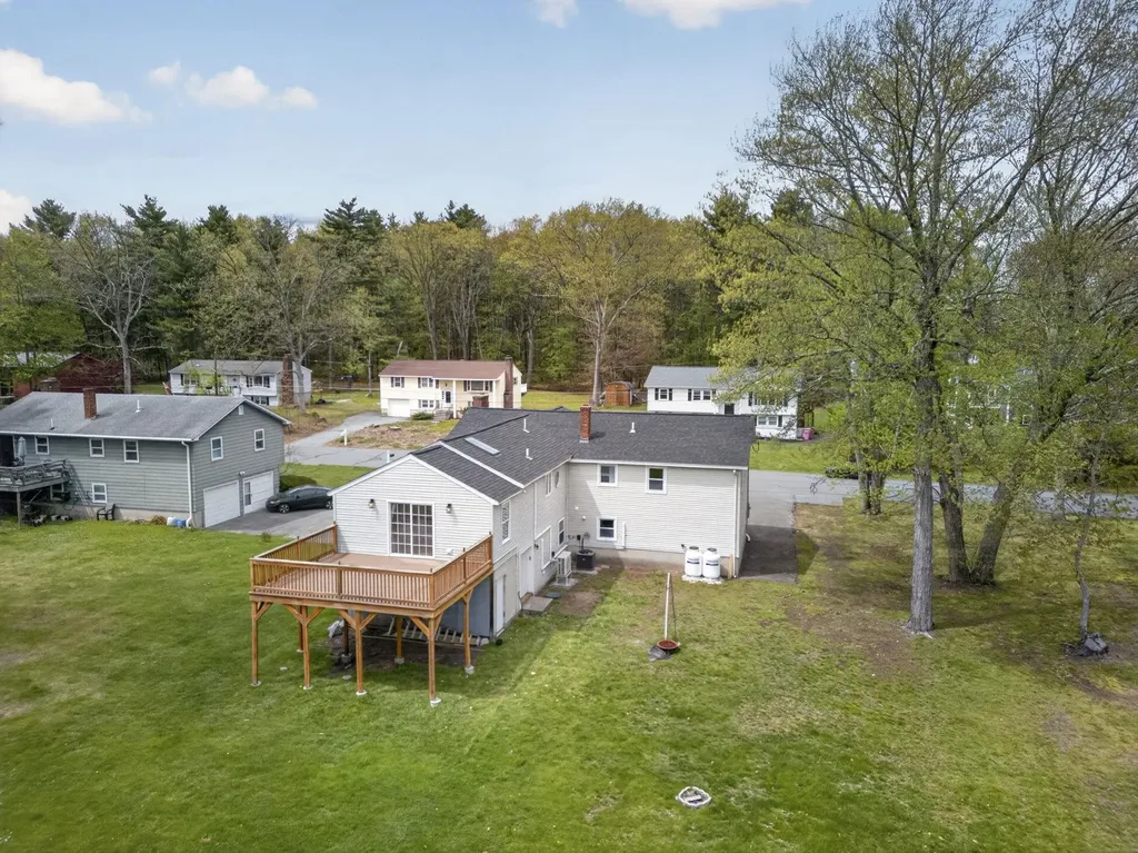 27 Townsend Avenue Salem NH 03079