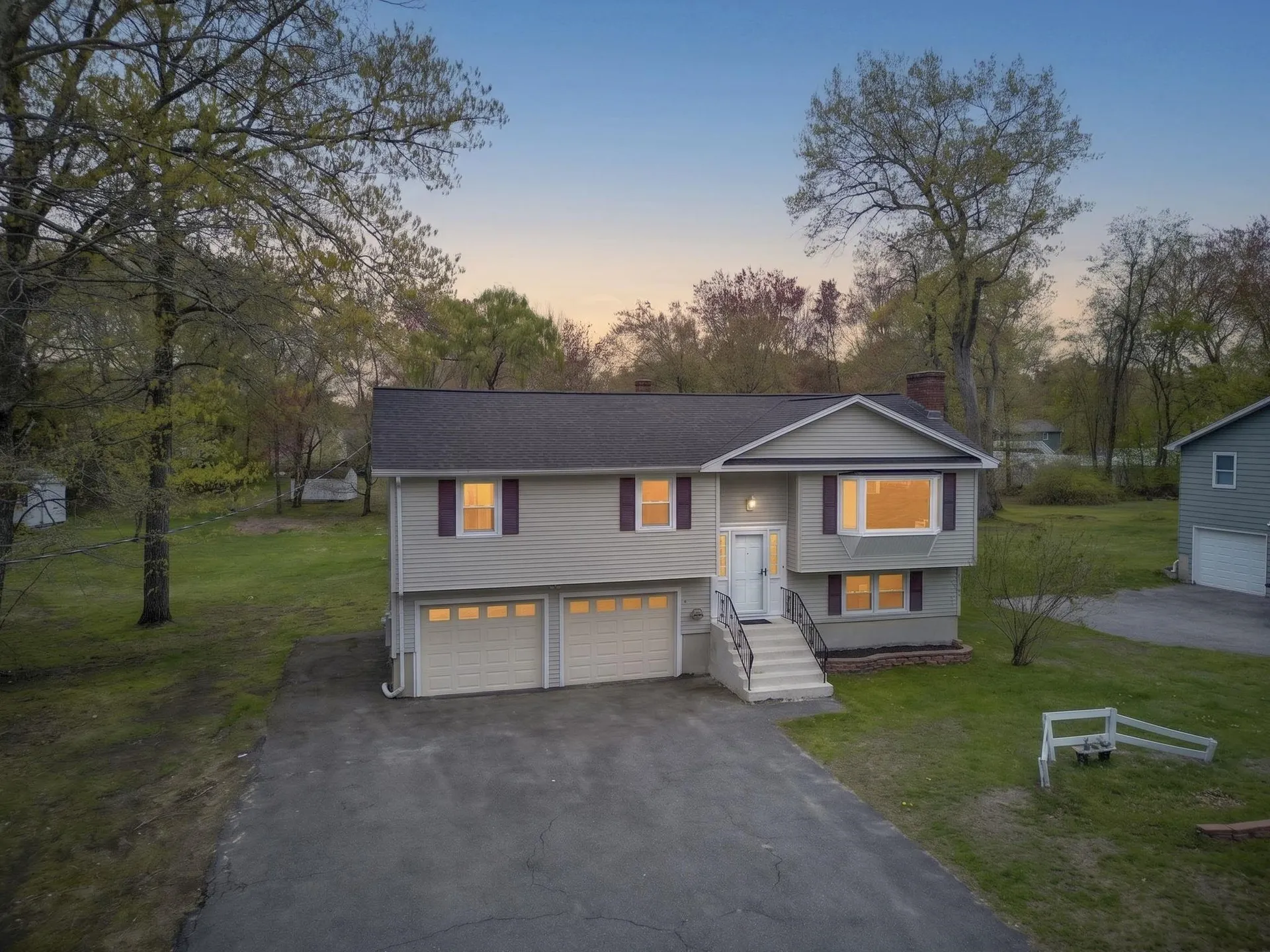 27 Townsend Avenue Salem NH 03079
