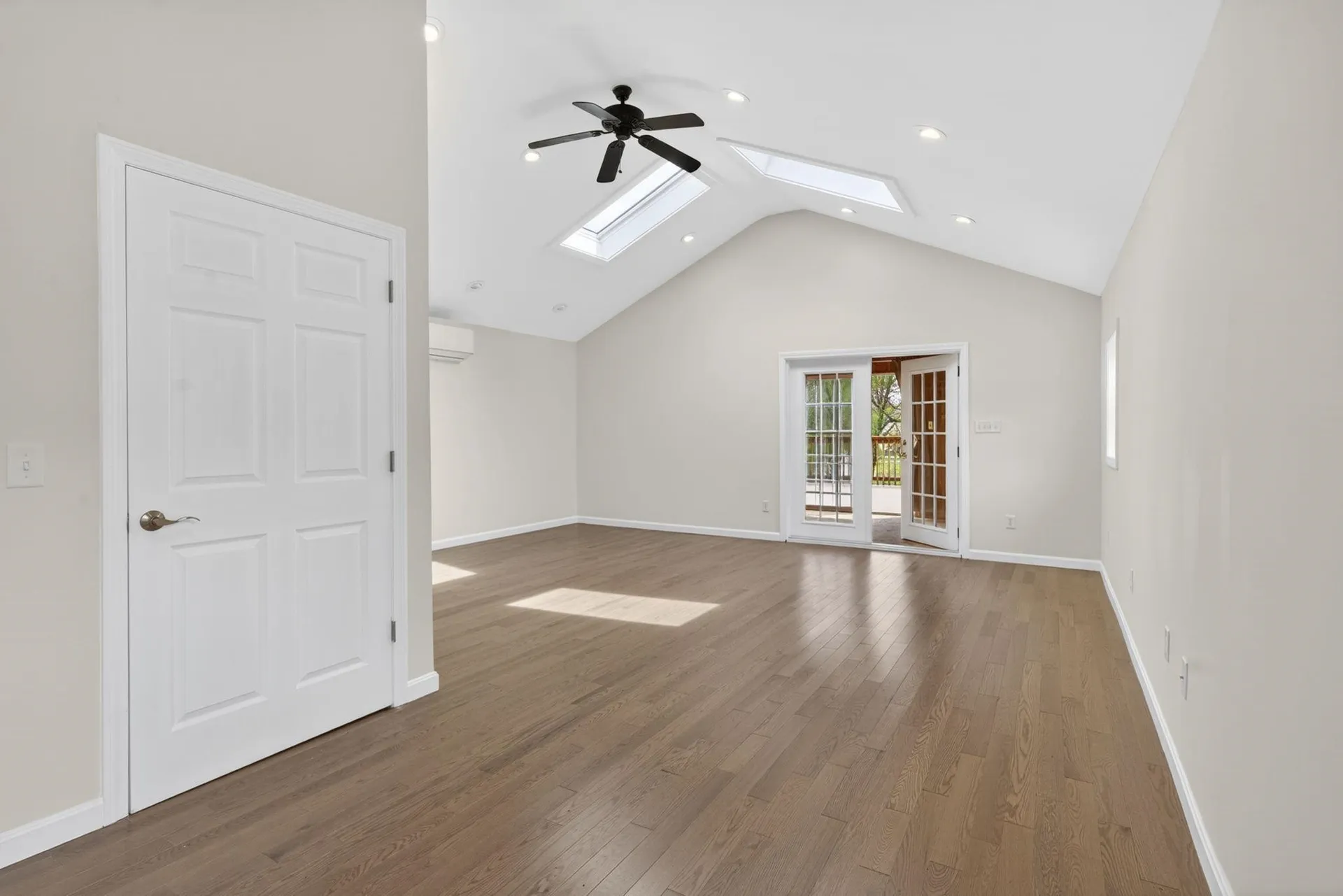 27 Townsend Avenue Salem NH 03079