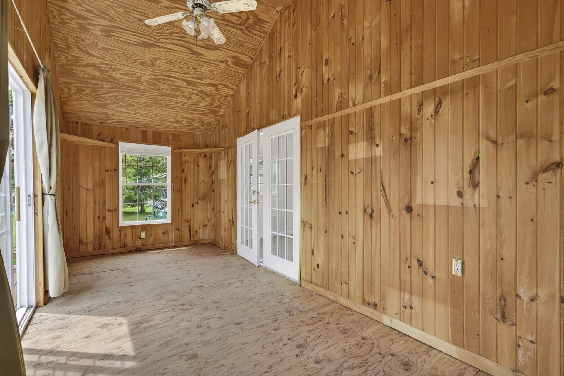 27 Townsend Avenue Salem NH 03079