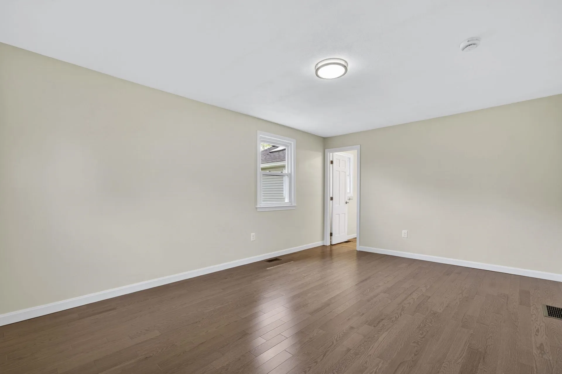 27 Townsend Avenue Salem NH 03079
