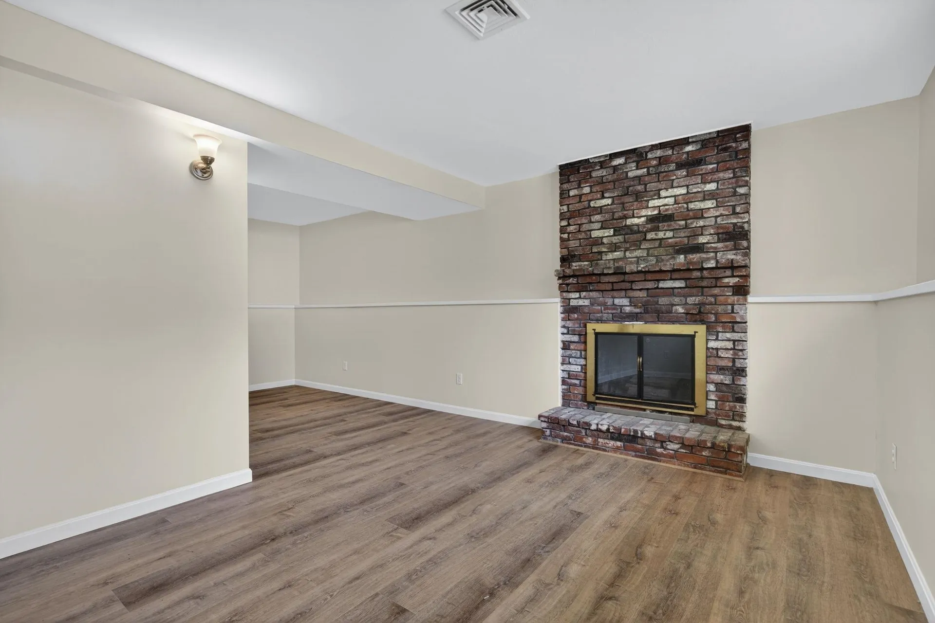 27 Townsend Avenue Salem NH 03079