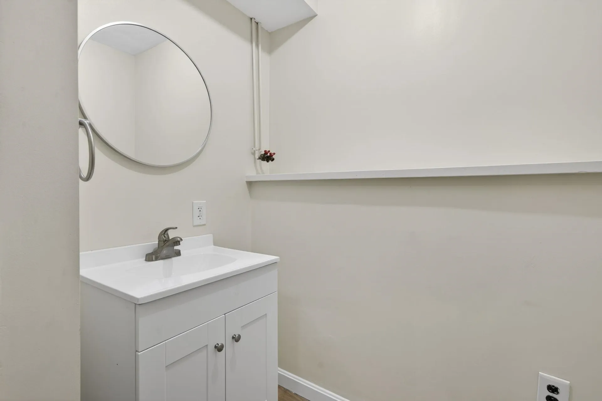 27 Townsend Avenue Salem NH 03079