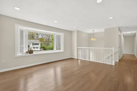 27 Townsend Avenue Salem NH 03079
