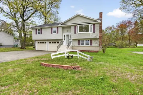 27 Townsend Avenue Salem NH 03079