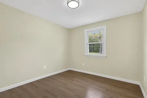 27 Townsend Avenue Salem NH 03079
