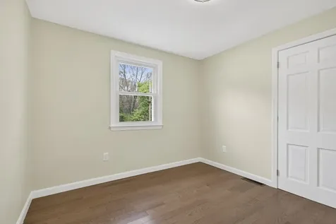 27 Townsend Avenue Salem NH 03079