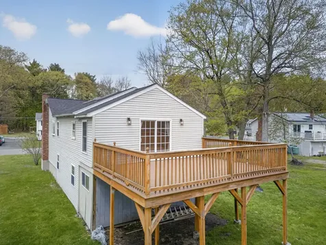 27 Townsend Avenue Salem NH 03079