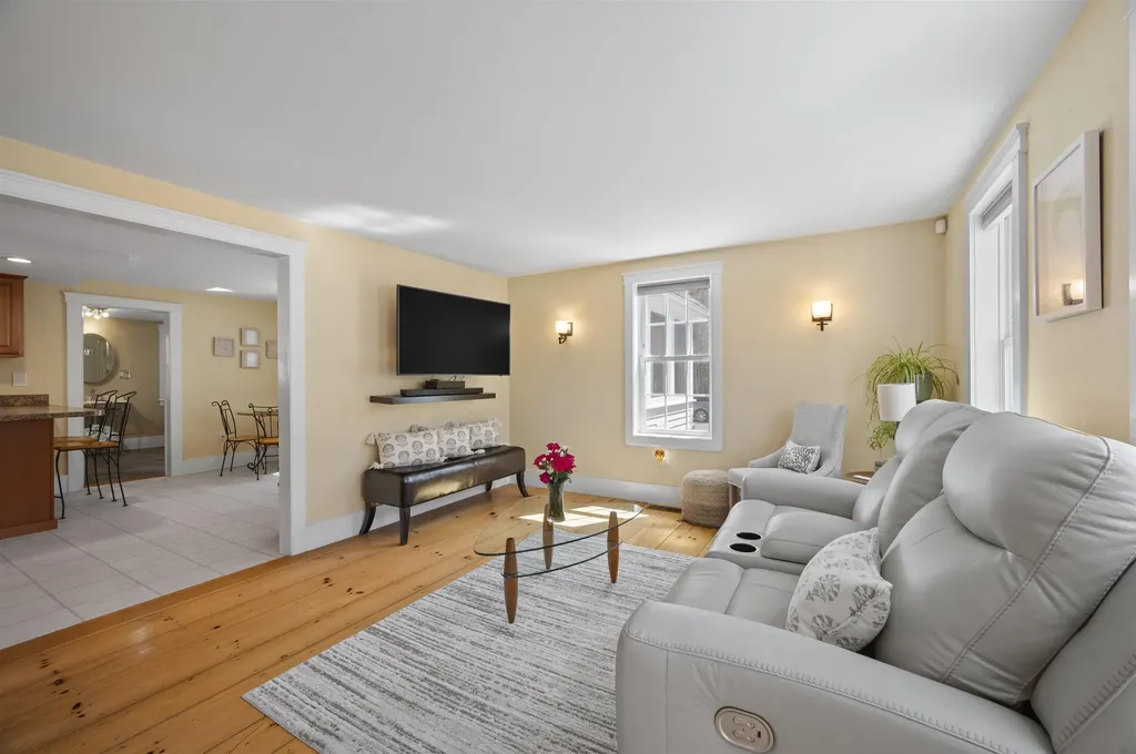 105 Brentwood Road Exeter NH 03833