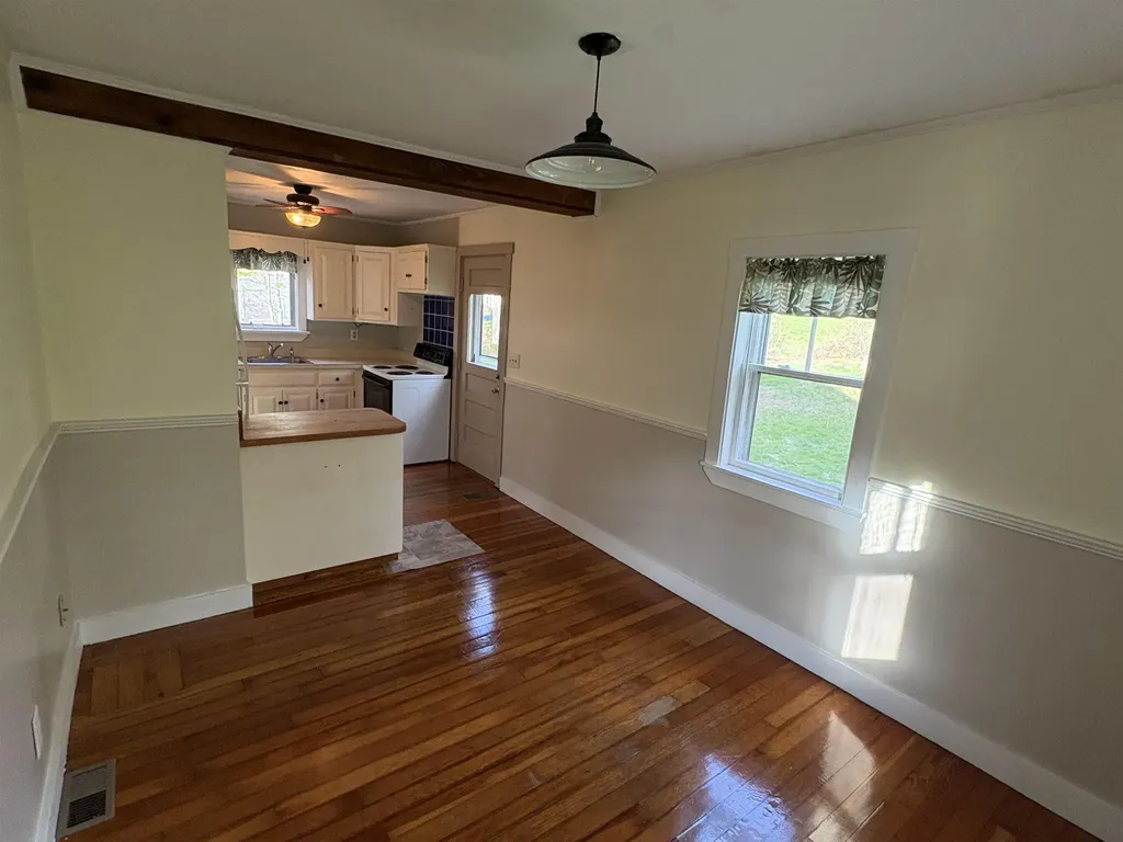 80 St. Laurent Street Epping NH 03042