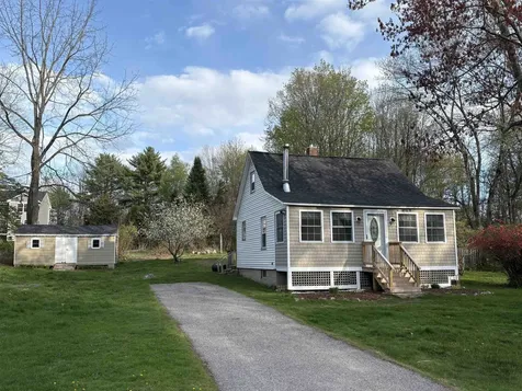 80 St. Laurent Street Epping NH 03042