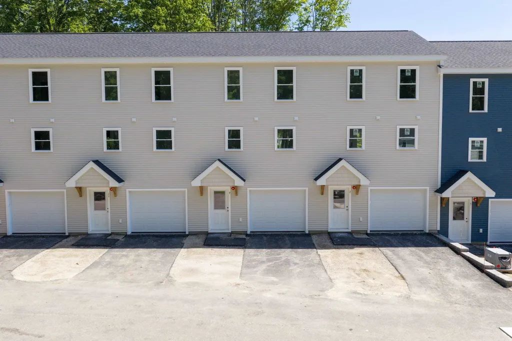 9 Lucy Lane Peterborough NH 03458