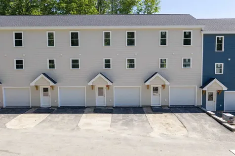 9 Lucy Lane Peterborough NH 03458