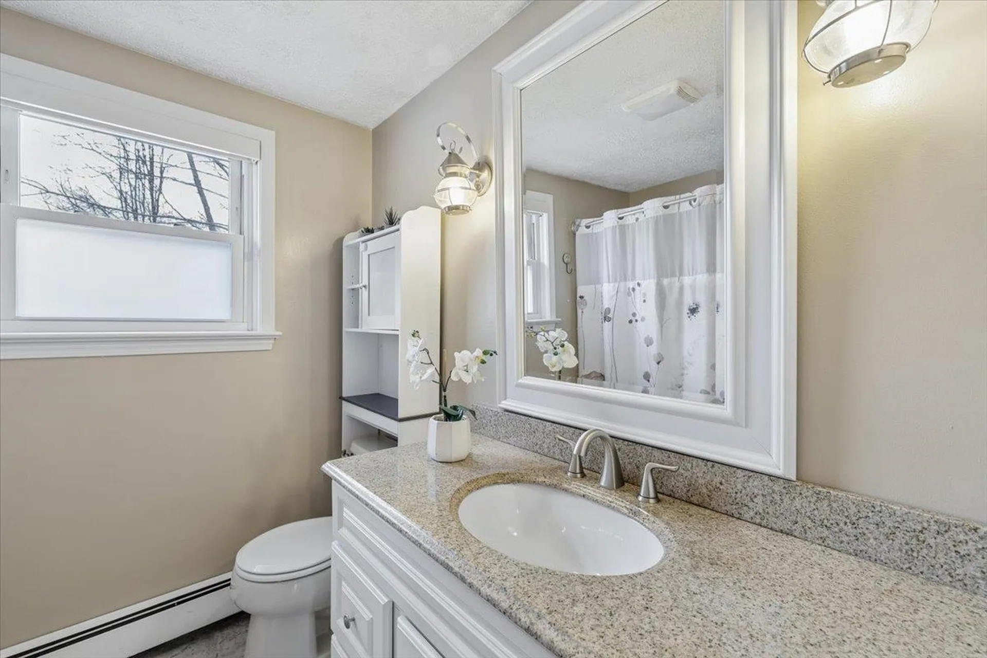 205 Brent Street Manchester NH 03103