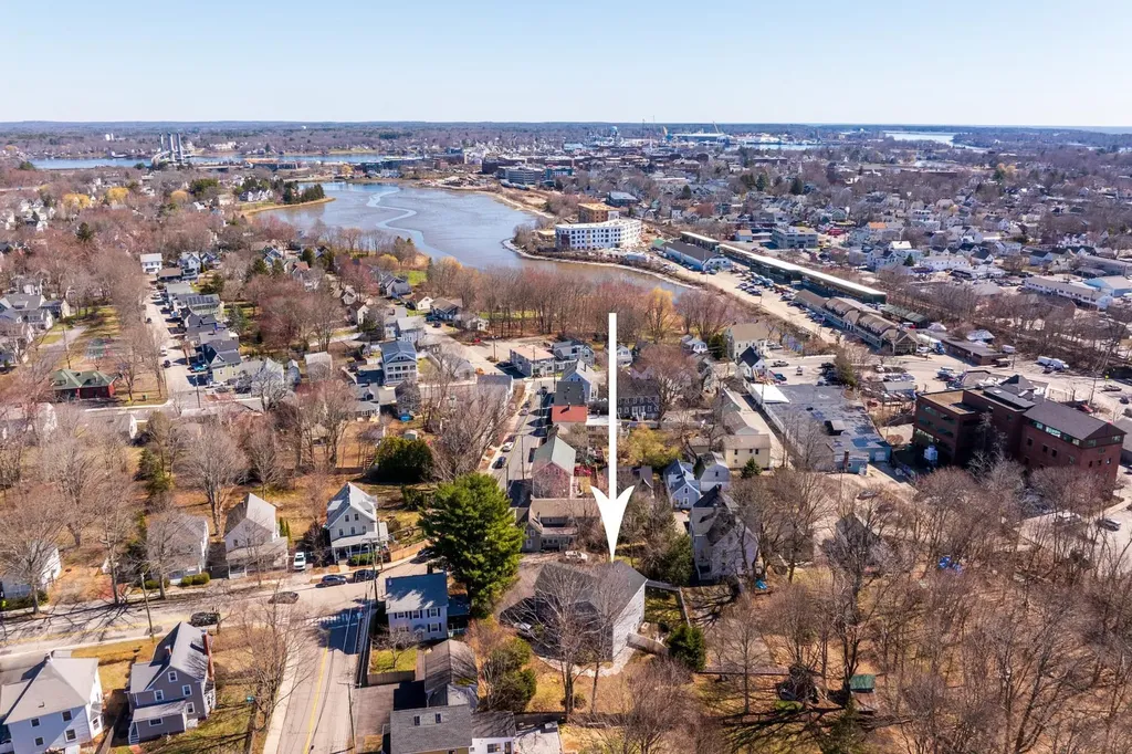 72 Woodbury Avenue Portsmouth NH 03801