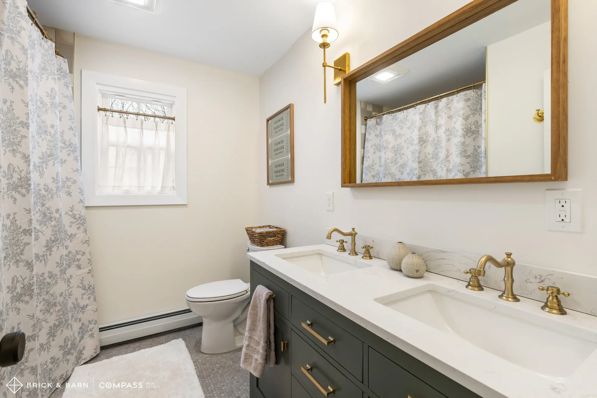 72 Woodbury Avenue Portsmouth NH 03801
