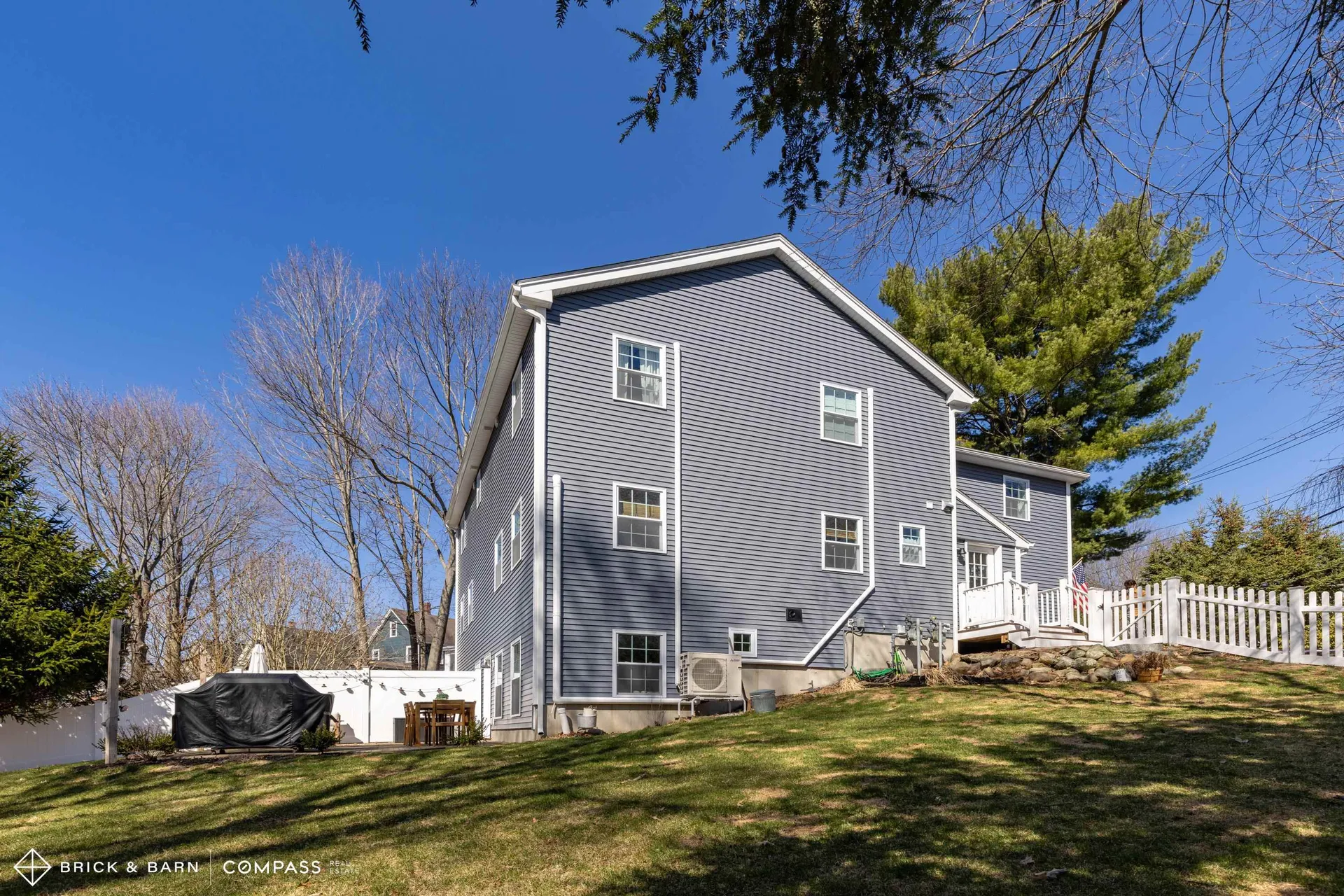 72 Woodbury Avenue Portsmouth NH 03801
