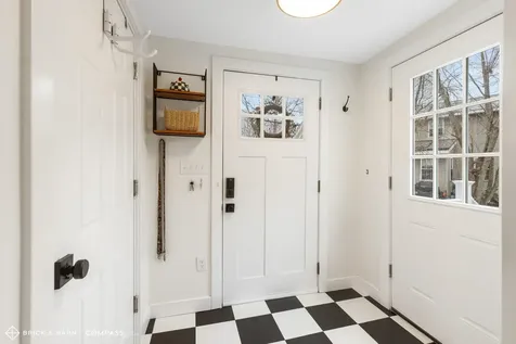 72 Woodbury Avenue Portsmouth NH 03801