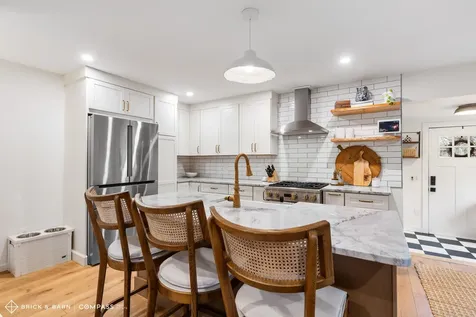 72 Woodbury Avenue Portsmouth NH 03801