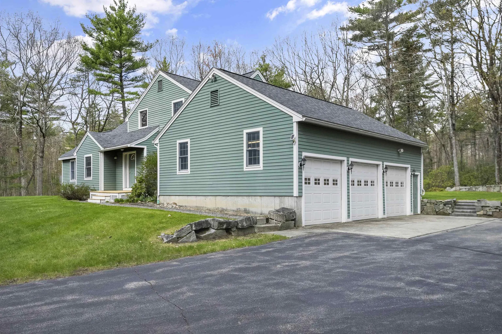 9 Maxwell Drive Brookline NH 03033