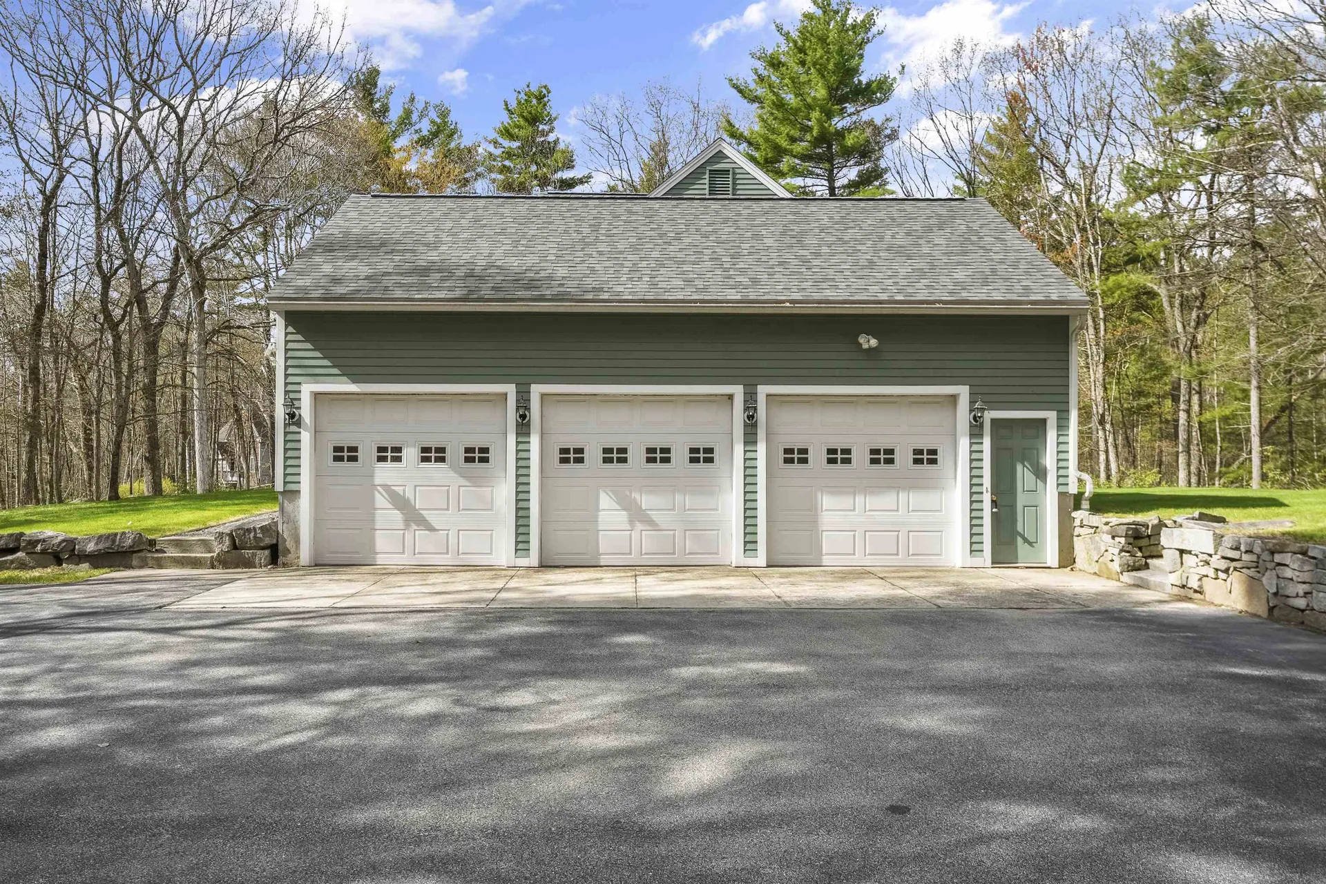 9 Maxwell Drive Brookline NH 03033