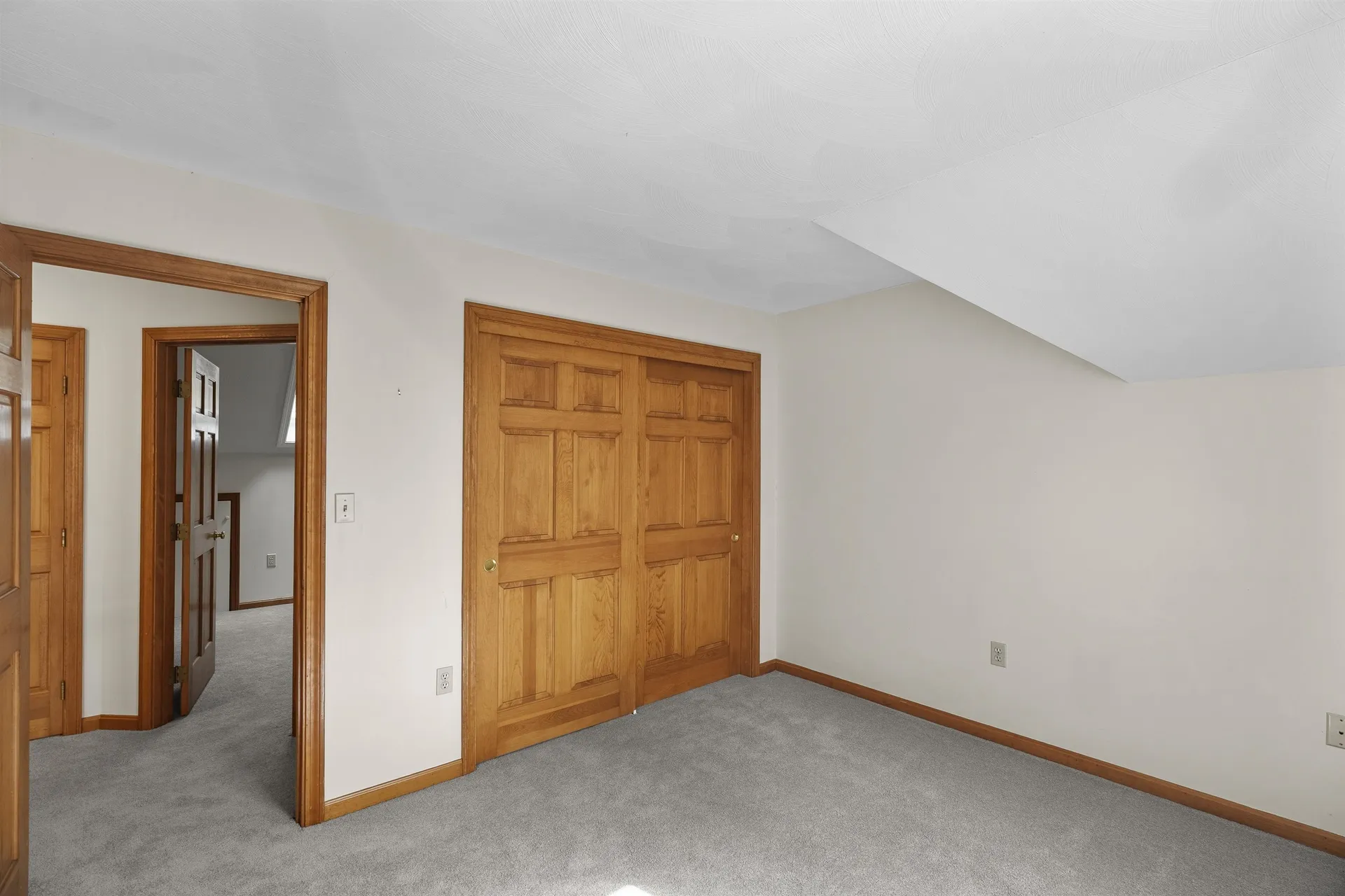 9 Maxwell Drive Brookline NH 03033