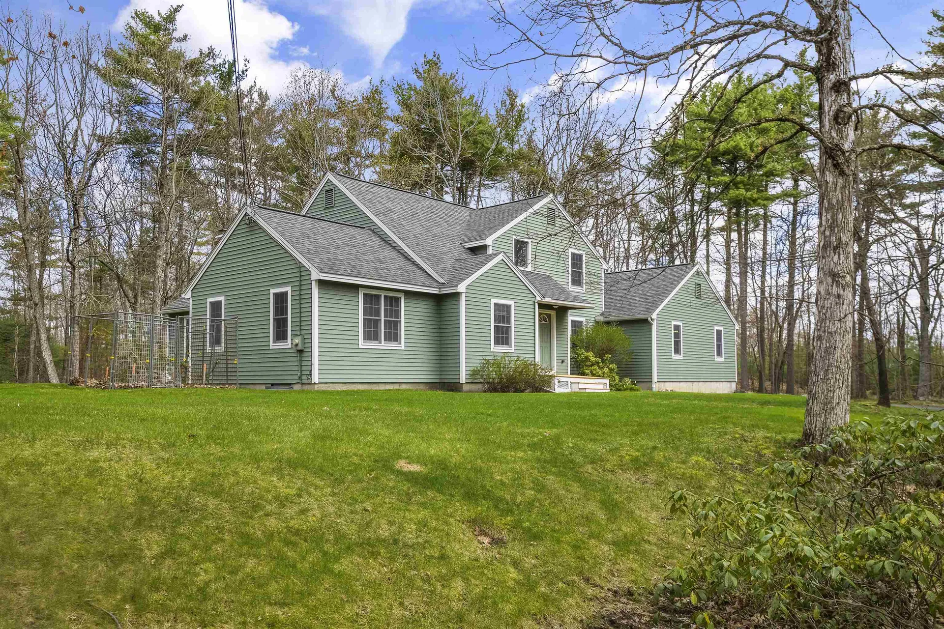 9 Maxwell Drive Brookline NH 03033