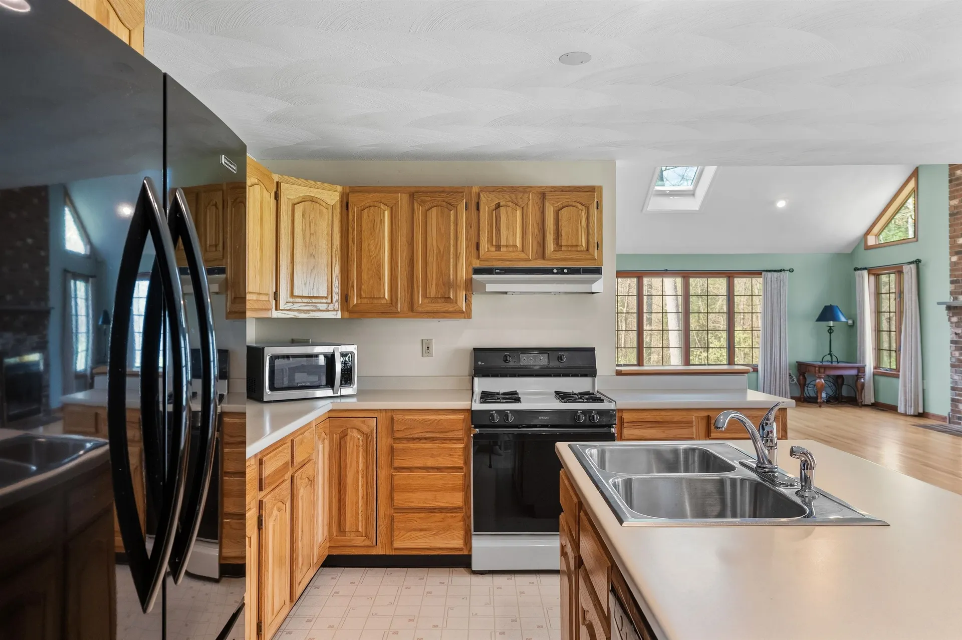 9 Maxwell Drive Brookline NH 03033