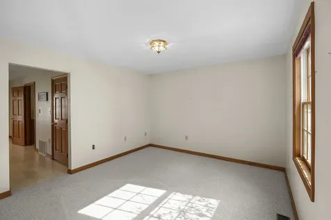 9 Maxwell Drive Brookline NH 03033
