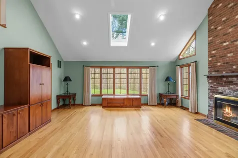 9 Maxwell Drive Brookline NH 03033