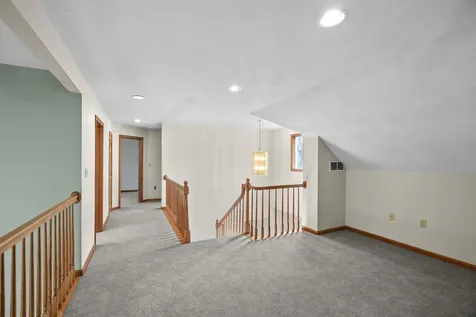 9 Maxwell Drive Brookline NH 03033