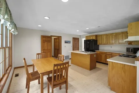 9 Maxwell Drive Brookline NH 03033