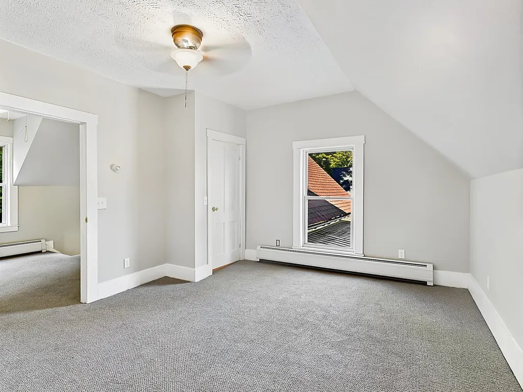 30 Spring Street Colebrook NH 03576