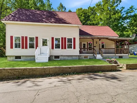 30 Spring Street Colebrook NH 03576