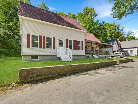 30 Spring Street Colebrook NH 03576