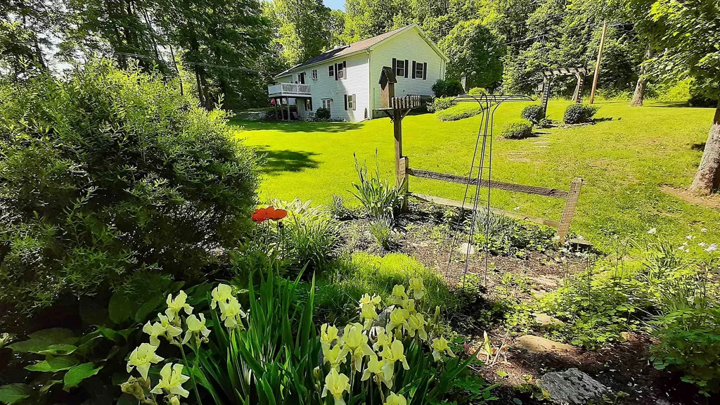 2563 Vt Route 155 Mount Holly VT 05758