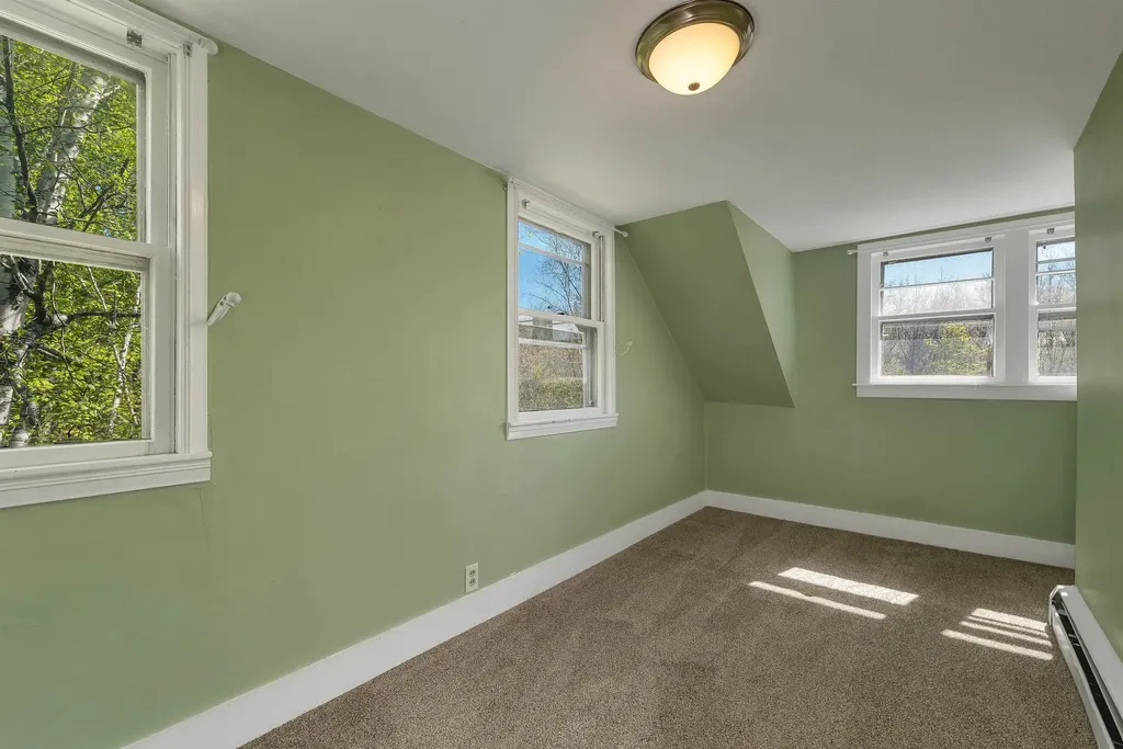 546 White Oaks Road Laconia NH 03246