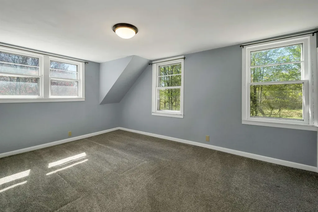 546 White Oaks Road Laconia NH 03246