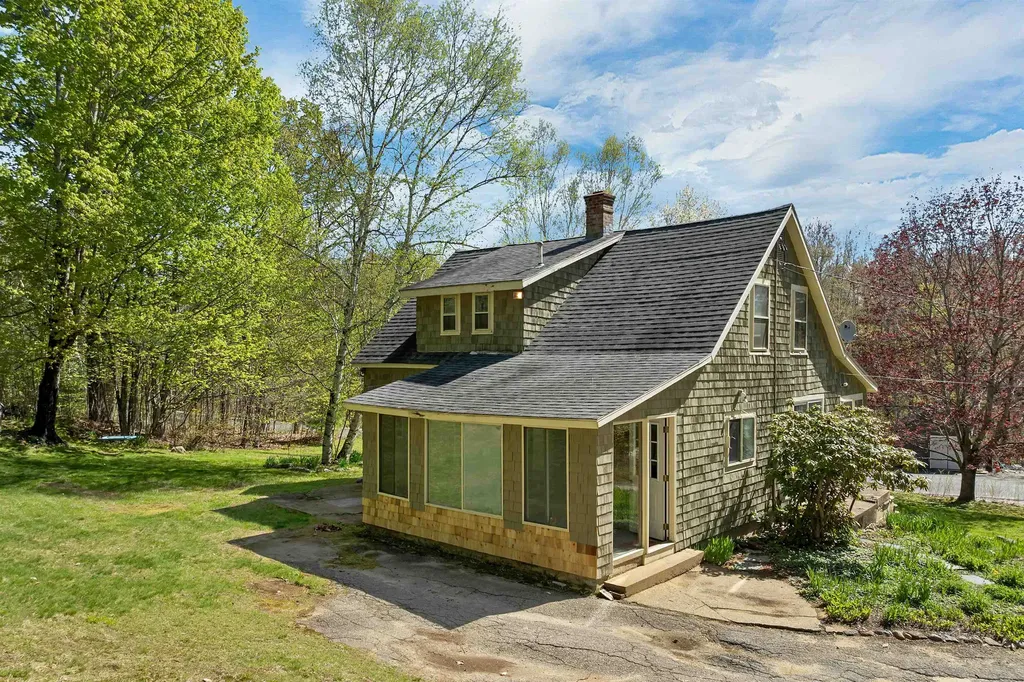 546 White Oaks Road Laconia NH 03246