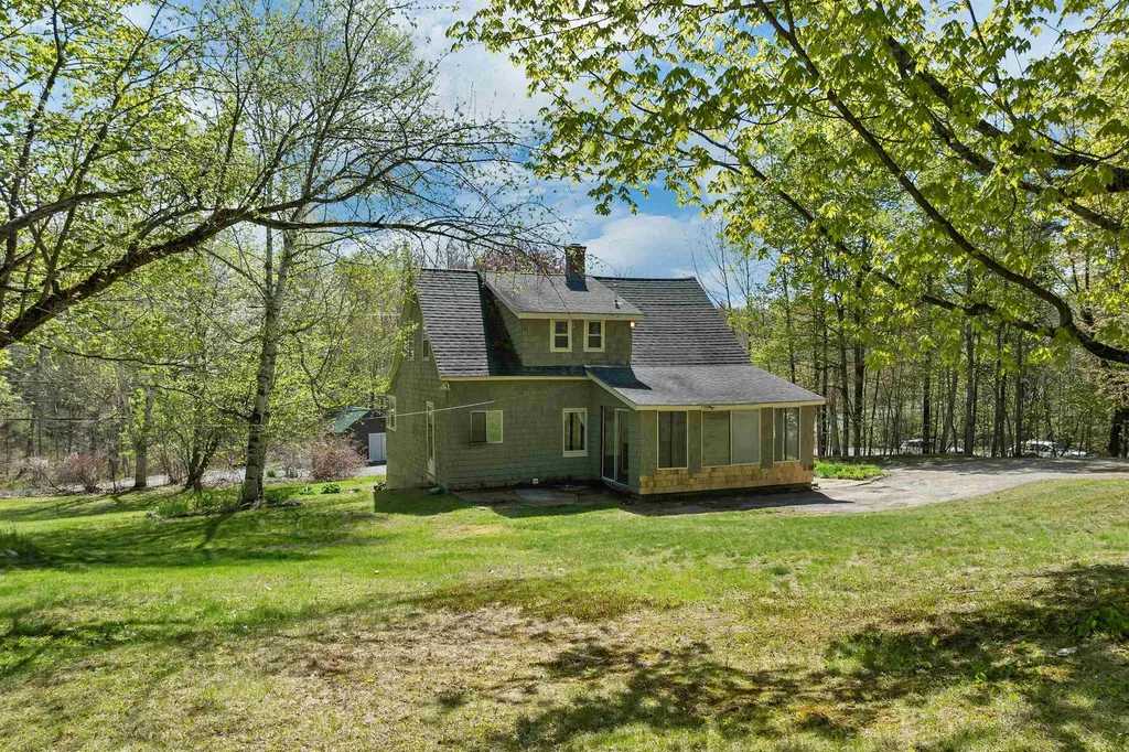 546 White Oaks Road Laconia NH 03246