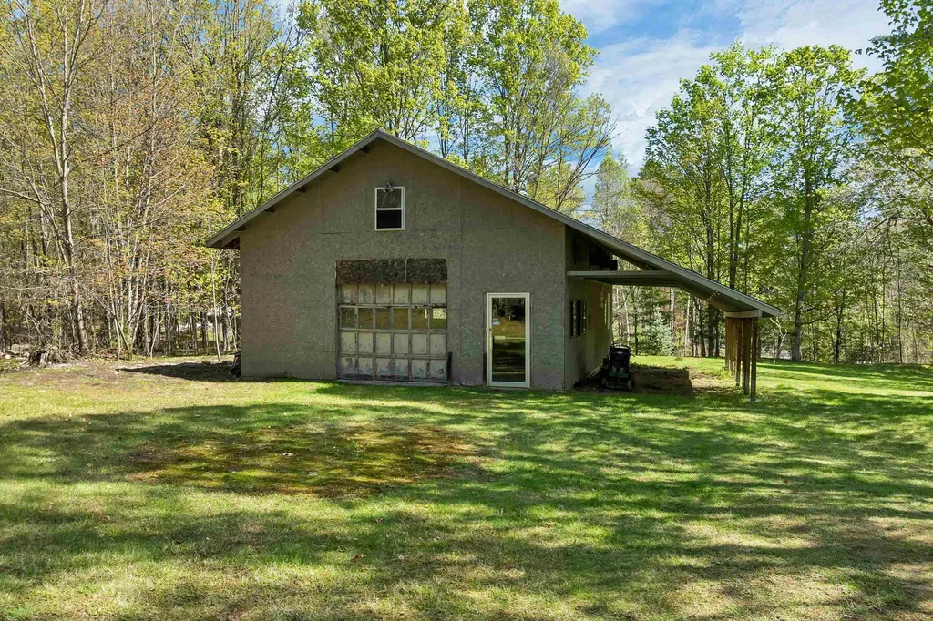 546 White Oaks Road Laconia NH 03246