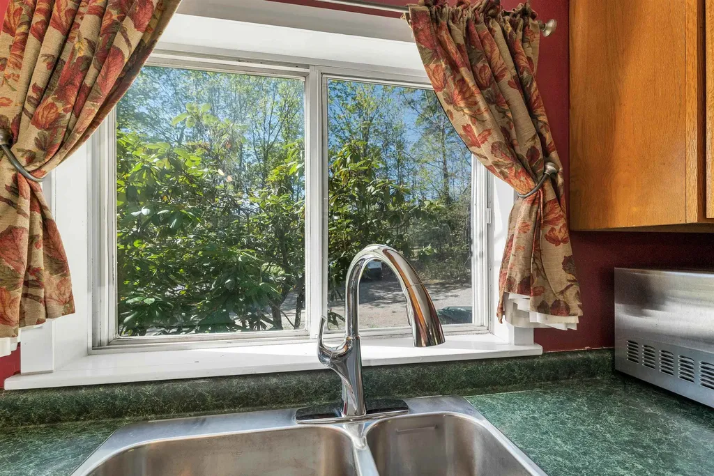 546 White Oaks Road Laconia NH 03246
