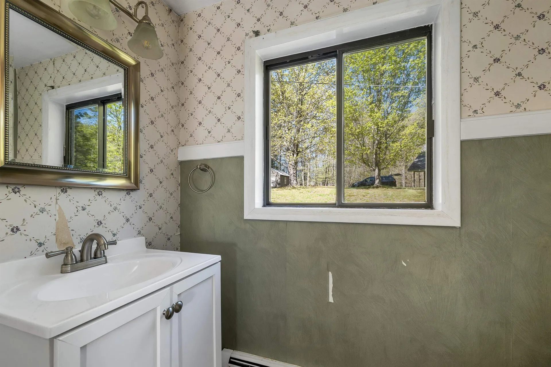 546 White Oaks Road Laconia NH 03246