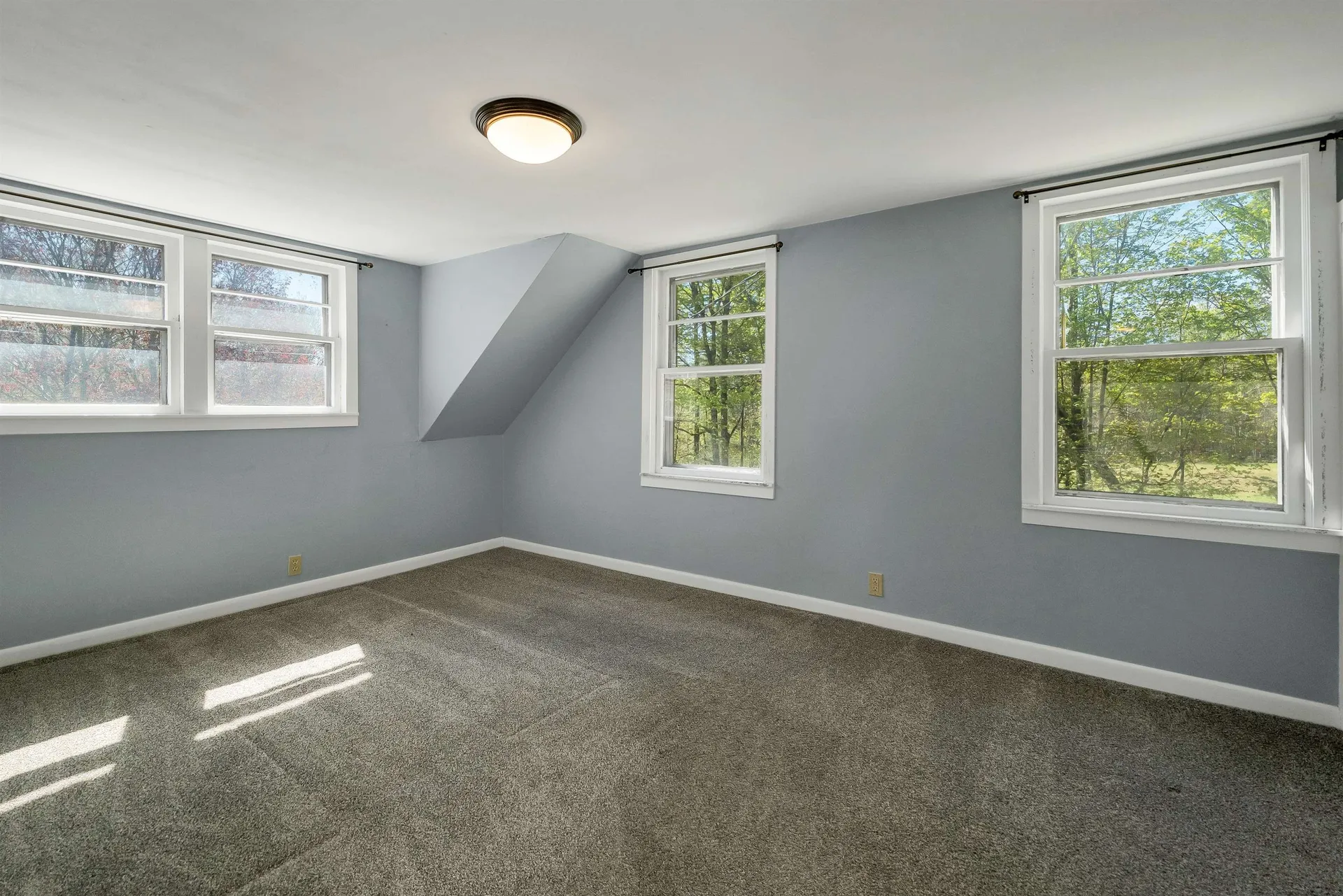 546 White Oaks Road Laconia NH 03246