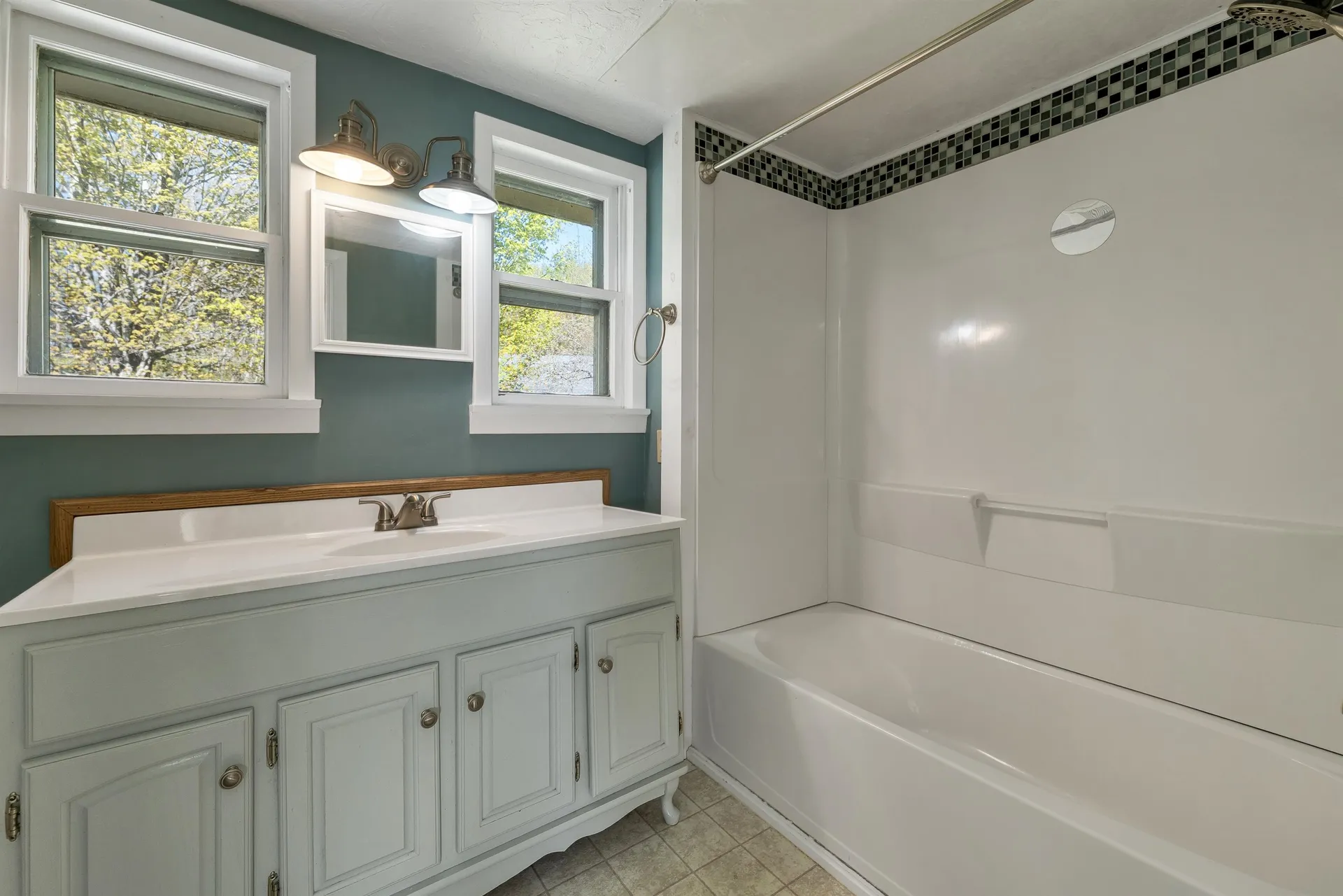 546 White Oaks Road Laconia NH 03246
