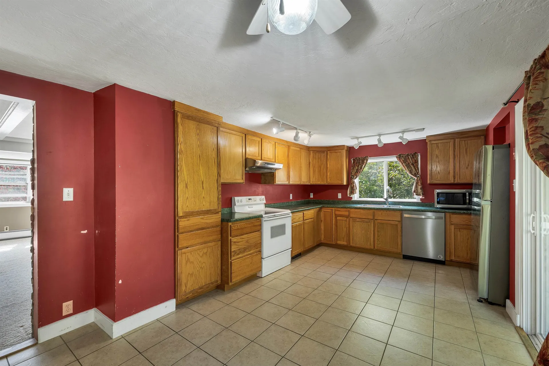 546 White Oaks Road Laconia NH 03246