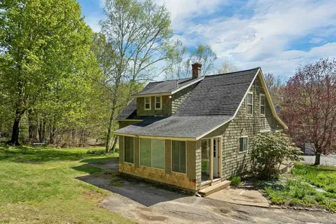 546 White Oaks Road Laconia NH 03246