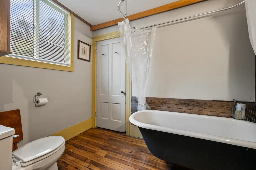 66 Intervale Cross Road Conway NH 03818