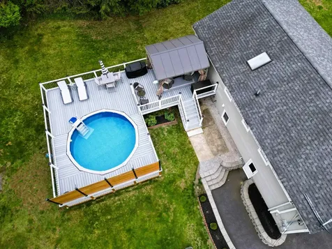 19 Beach Drive Kingston NH 03848